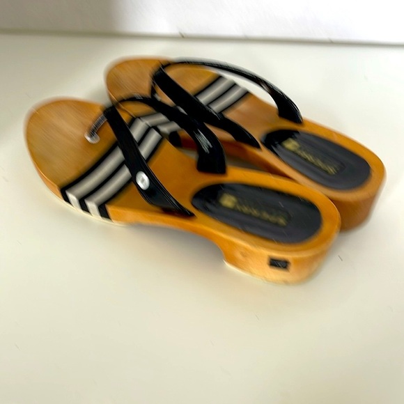 Sperry Top Sider Black and Tan Striped Wooden Sandals Size 7 Flip Flop Slip On - Picture 5 of 14